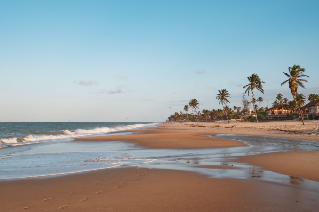 Explorando o Paraíso As 5 Praias Mais Conhecidas do Brasil